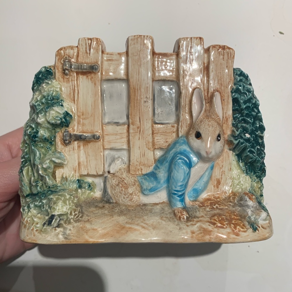 Vintage Petter Rabbit Napkin Holder 1996 Beatrix Potter